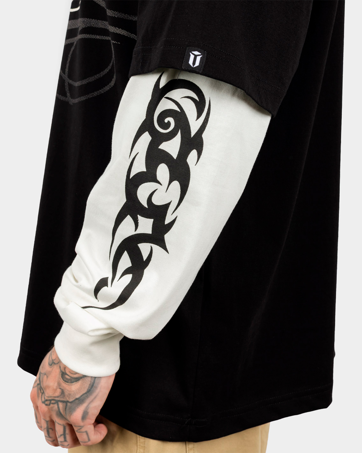 Darkness - Oversize ML - Imagen 4